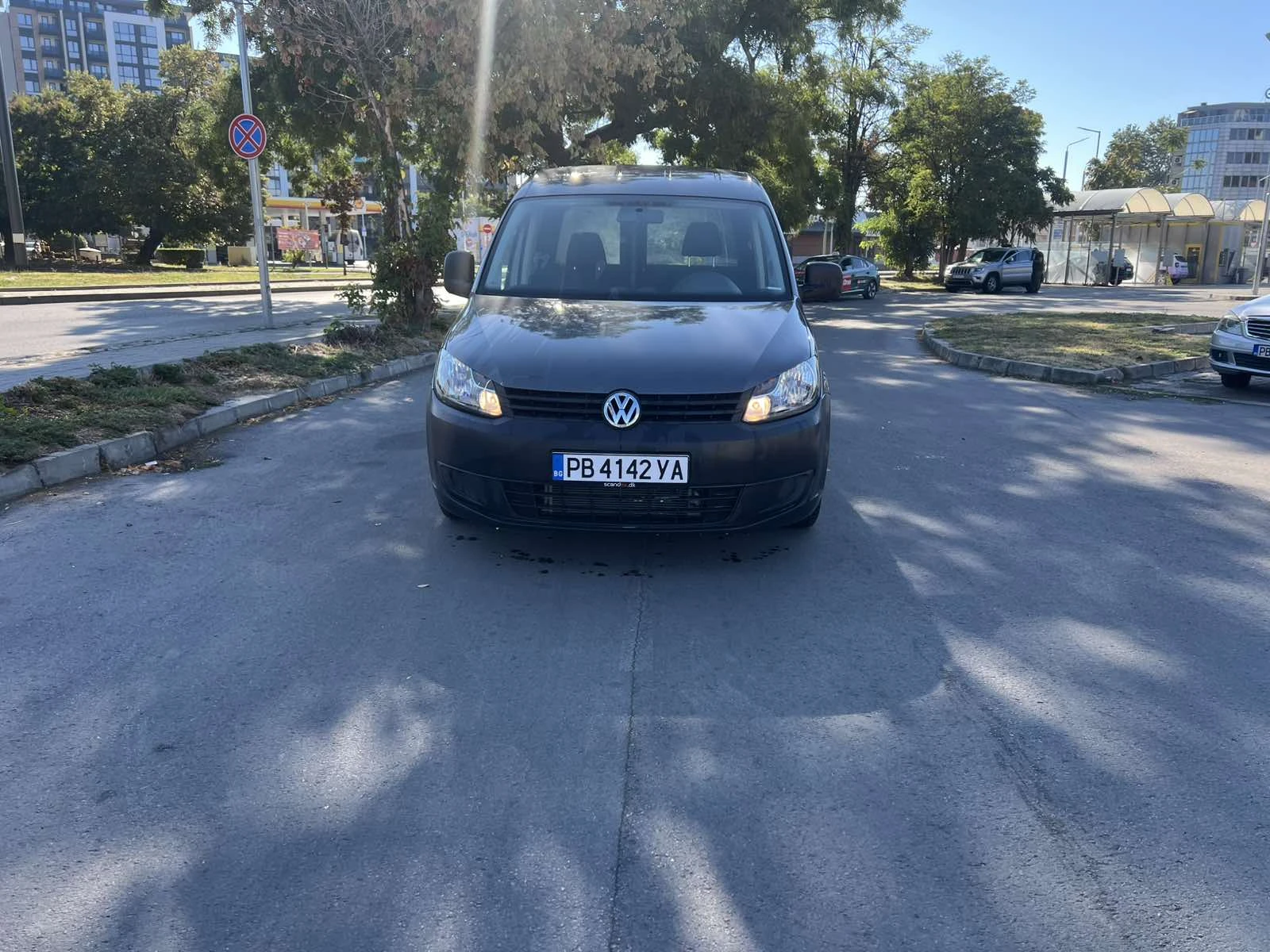 VW Caddy 1.6 TDI, AVTOMAT, снимка 2 - Автомобили и джипове - 56111906
