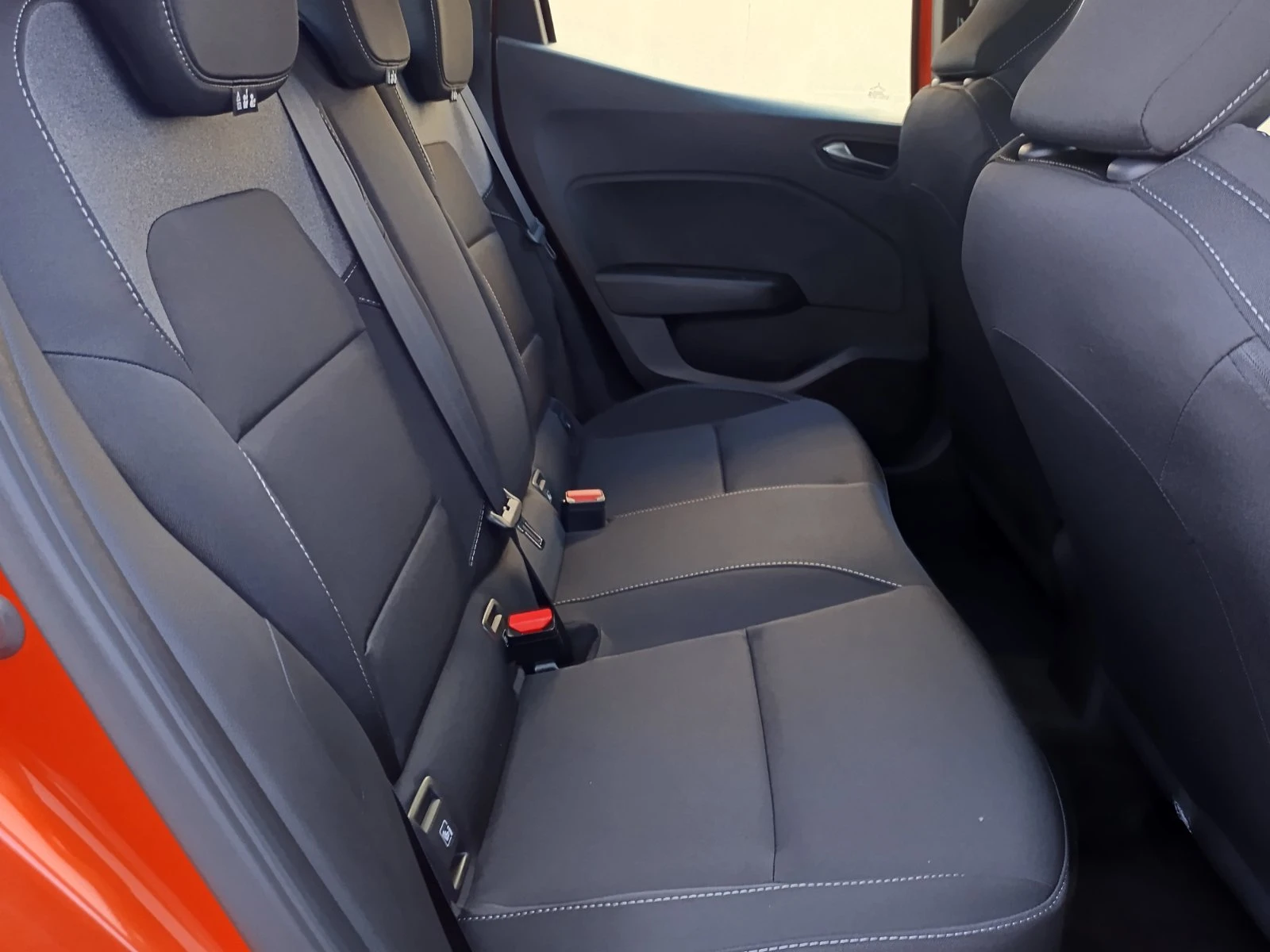 Renault Clio 1.0Tce/ 100к.с./ бензин/газ, снимка 16 - Автомобили и джипове - 56361913