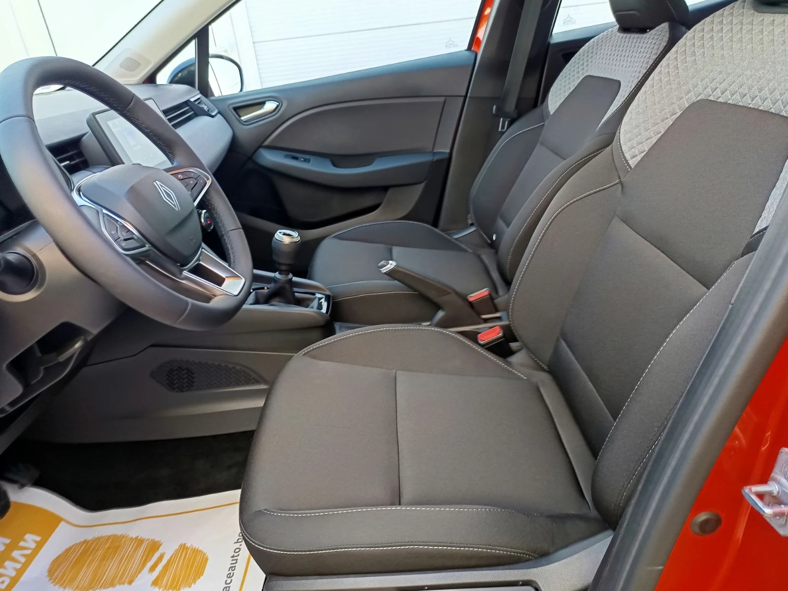 Renault Clio 1.0Tce/ 100к.с./ бензин/газ, снимка 13 - Автомобили и джипове - 56361913