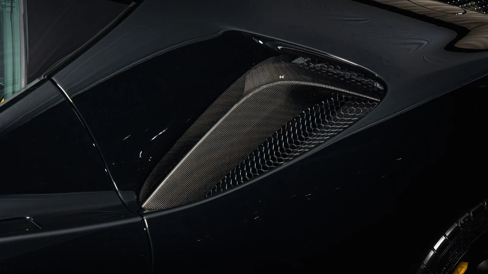 Ferrari SF 90 STRADALE/FRONT&REAR LIFT/NERO STELLATO/LED/ | Mobile.bg � ����������� 8
