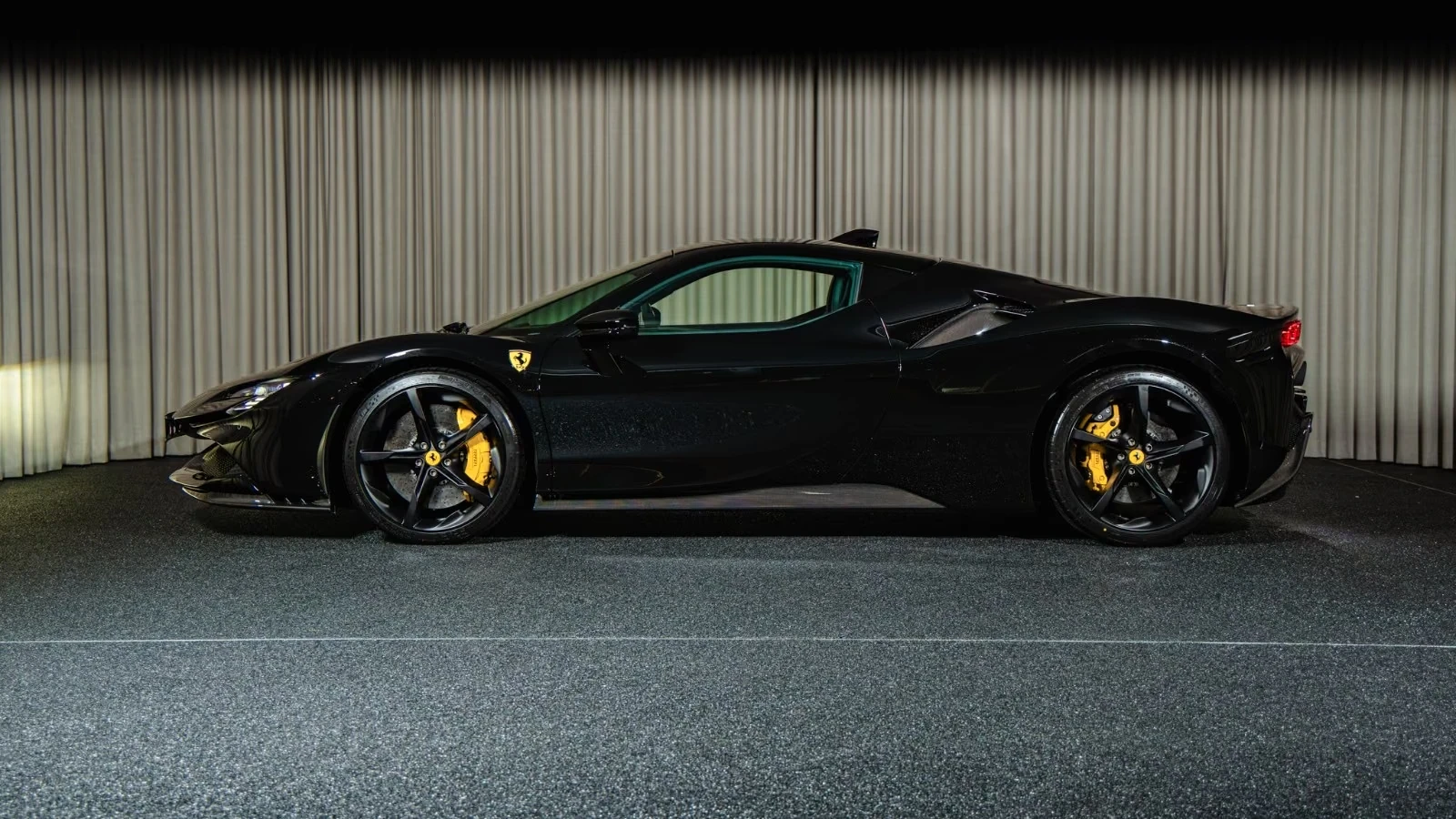 Ferrari SF 90 STRADALE/FRONT&REAR LIFT/NERO STELLATO/LED/ | Mobile.bg � ����������� 4