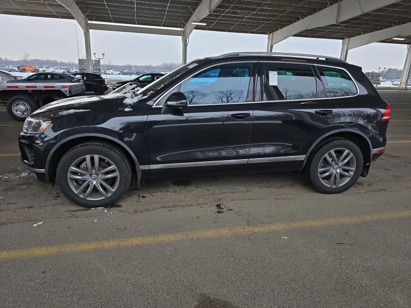 VW Touareg LUX* V6* PANO* ОБДУХ* KEYLESS* ФИКС.ЦЕНА, снимка 3 - Автомобили и джипове - 48852871