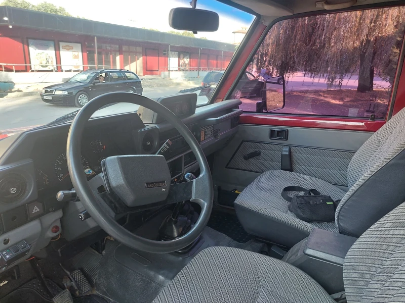Toyota Land cruiser 2.4I, снимка 6 - Автомобили и джипове - 52403035