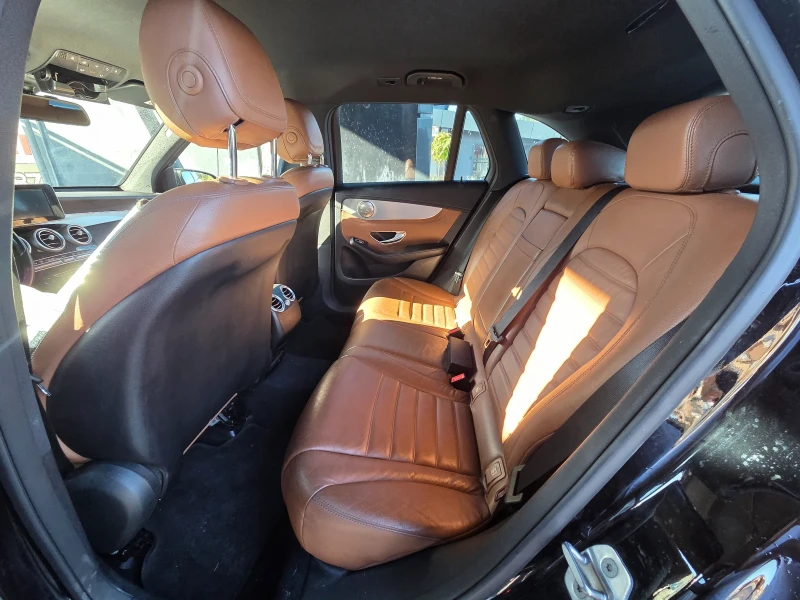 Mercedes-Benz GLC 220, снимка 8 - Автомобили и джипове - 52181942