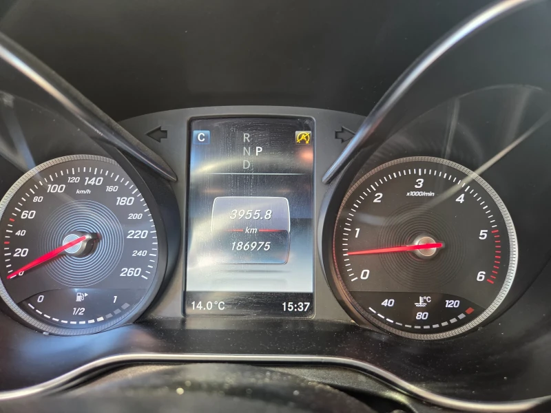 Mercedes-Benz GLC 220, снимка 17 - Автомобили и джипове - 52181942