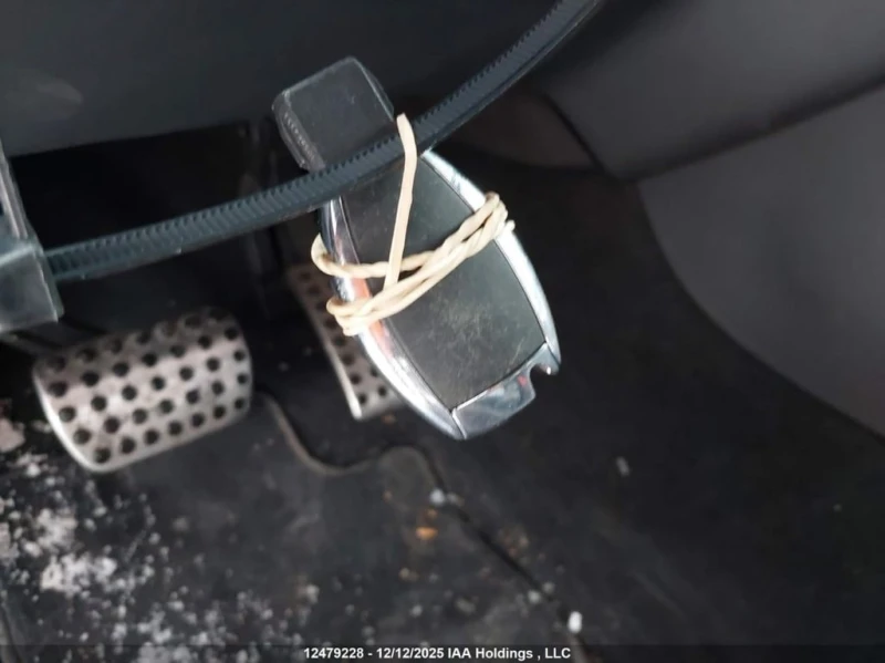 Mercedes-Benz ML 63 AMG * CARFAX * БЕЗ ПЪРВОНАЧАЛНА ВНОСКА, снимка 11 - Автомобили и джипове - 52921353