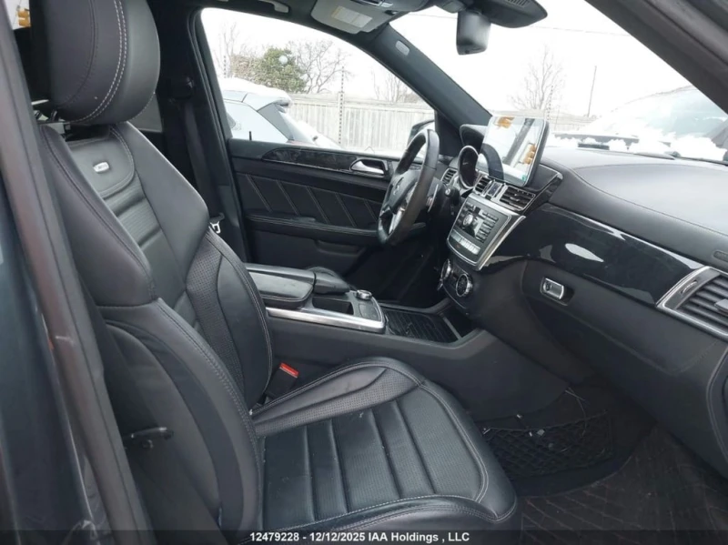 Mercedes-Benz ML 63 AMG * CARFAX * БЕЗ ПЪРВОНАЧАЛНА ВНОСКА, снимка 5 - Автомобили и джипове - 52921353