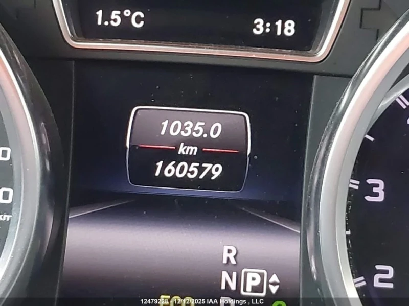 Mercedes-Benz ML 63 AMG * CARFAX * БЕЗ ПЪРВОНАЧАЛНА ВНОСКА, снимка 15 - Автомобили и джипове - 52921353