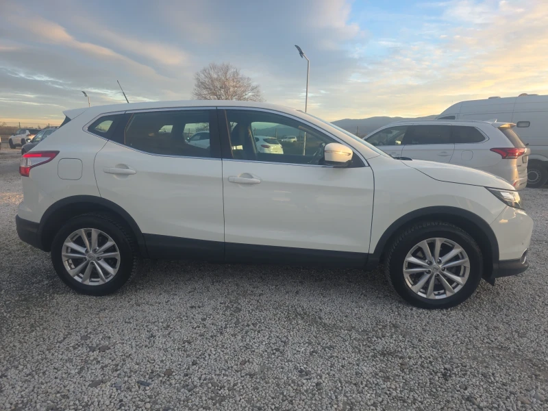 Nissan Qashqai 1.2. 115кс, снимка 15 - Автомобили и джипове - 53045922