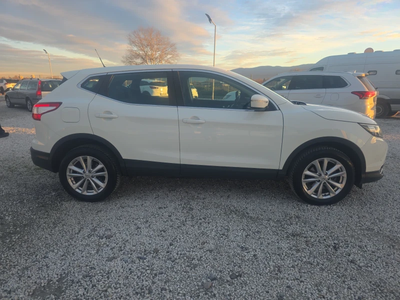 Nissan Qashqai 1.2. 115кс, снимка 5 - Автомобили и джипове - 53045922