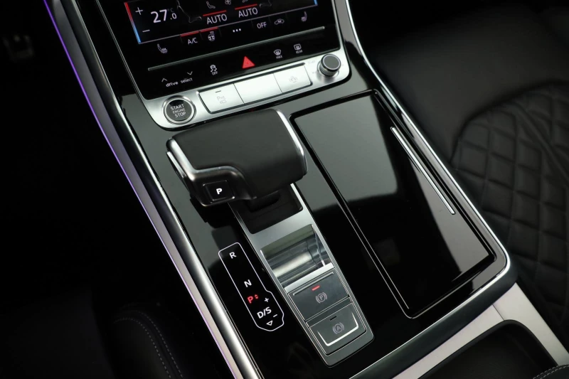 Audi Q7 50 TDI/FACELIFT/S-LINE/S-SEATS/B&O/PANO/7-МЕСТЕН/, снимка 12 - Автомобили и джипове - 53369377