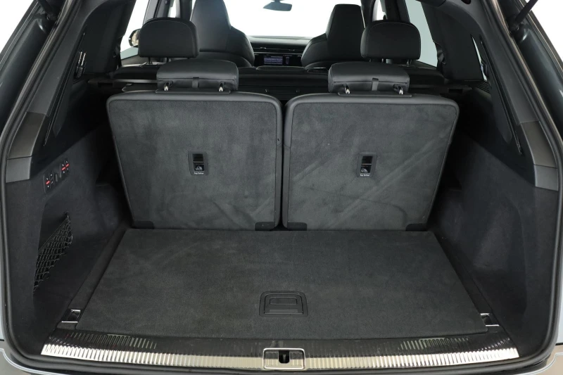 Audi Q7 50 TDI/FACELIFT/S-LINE/S-SEATS/B&O/PANO/7-МЕСТЕН/, снимка 16 - Автомобили и джипове - 53369377