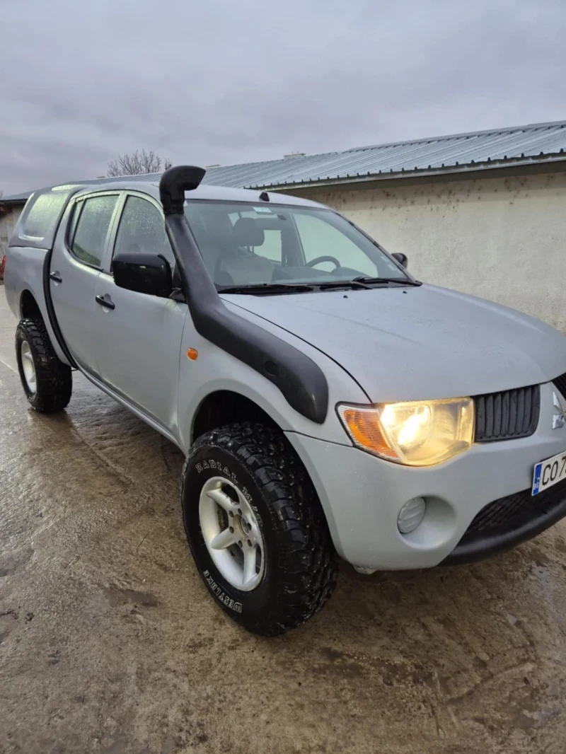 Mitsubishi L200, снимка 2 - Автомобили и джипове - 49391103