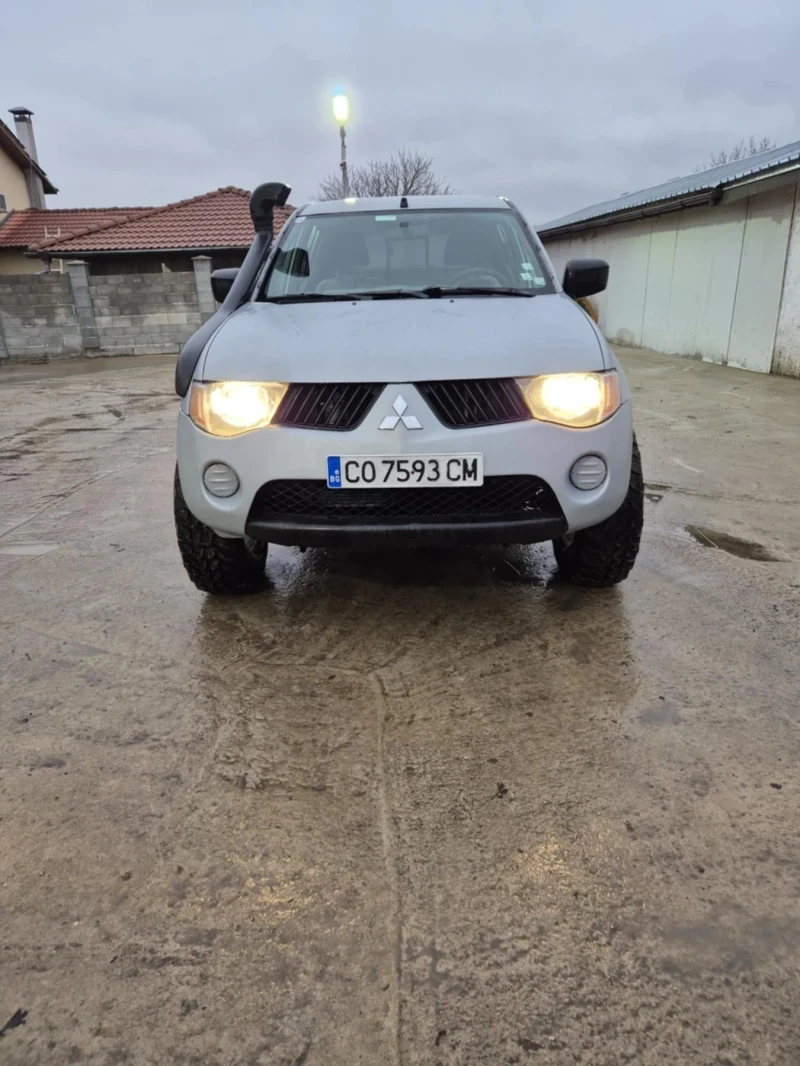 Mitsubishi L200, снимка 1 - Автомобили и джипове - 49391103