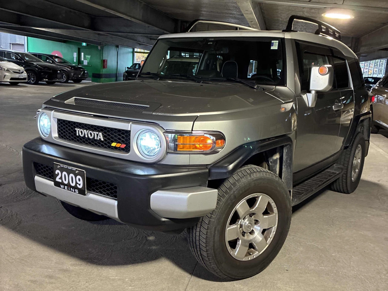 Toyota Fj cruiser CARFAX* АВТОФИНАНСИРАНЕ* БЕЗ ПЪРВОНАЧАЛНА ВНОСКА* , снимка 1