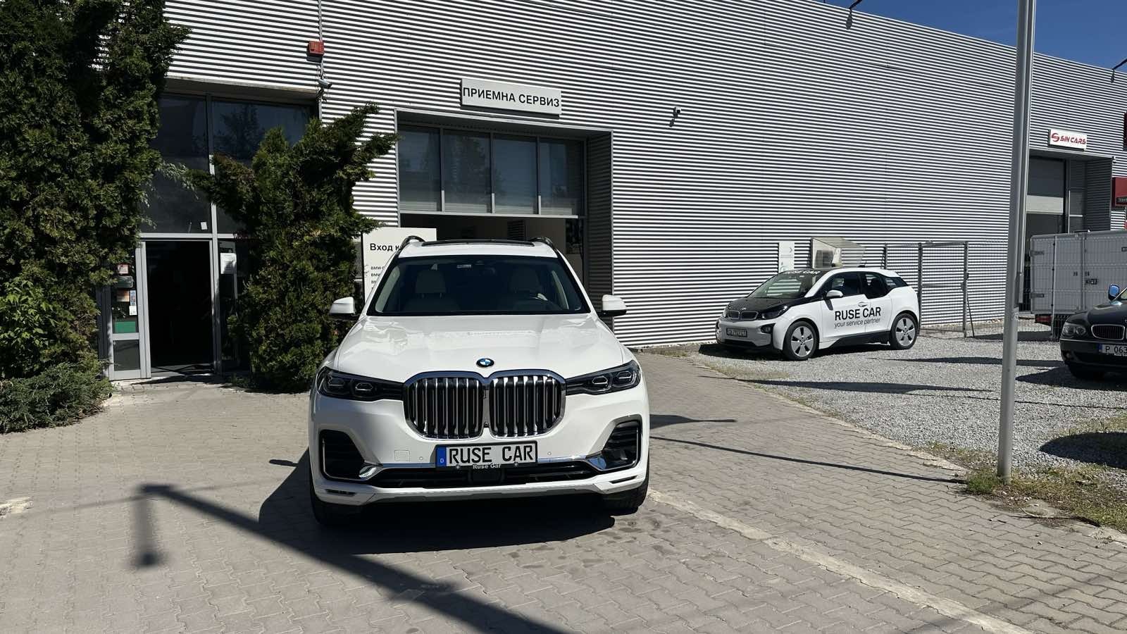 BMW X7 xDrive40i - изображение 1