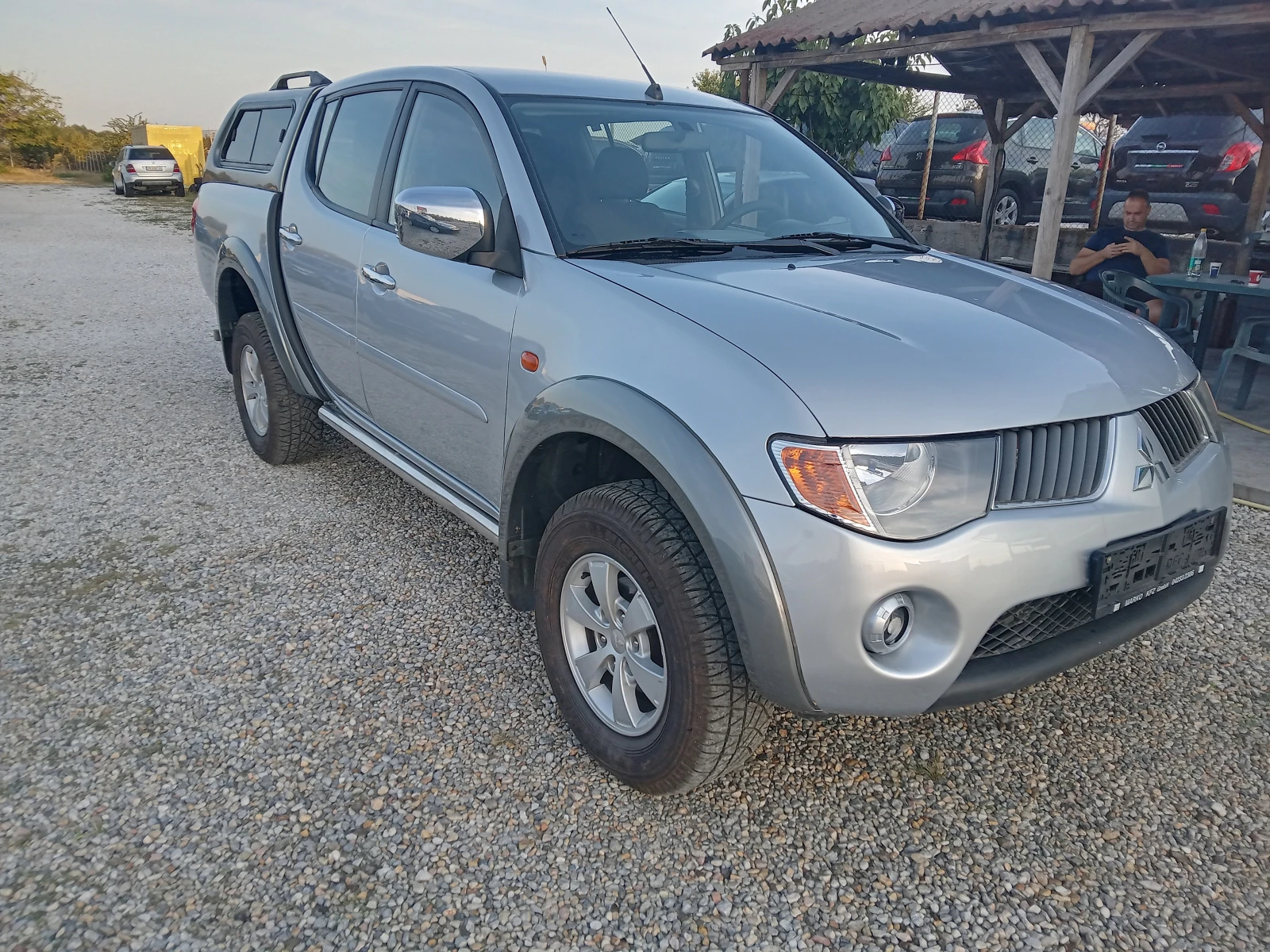 Mitsubishi L200 2.5 d 4* 4 - изображение 2