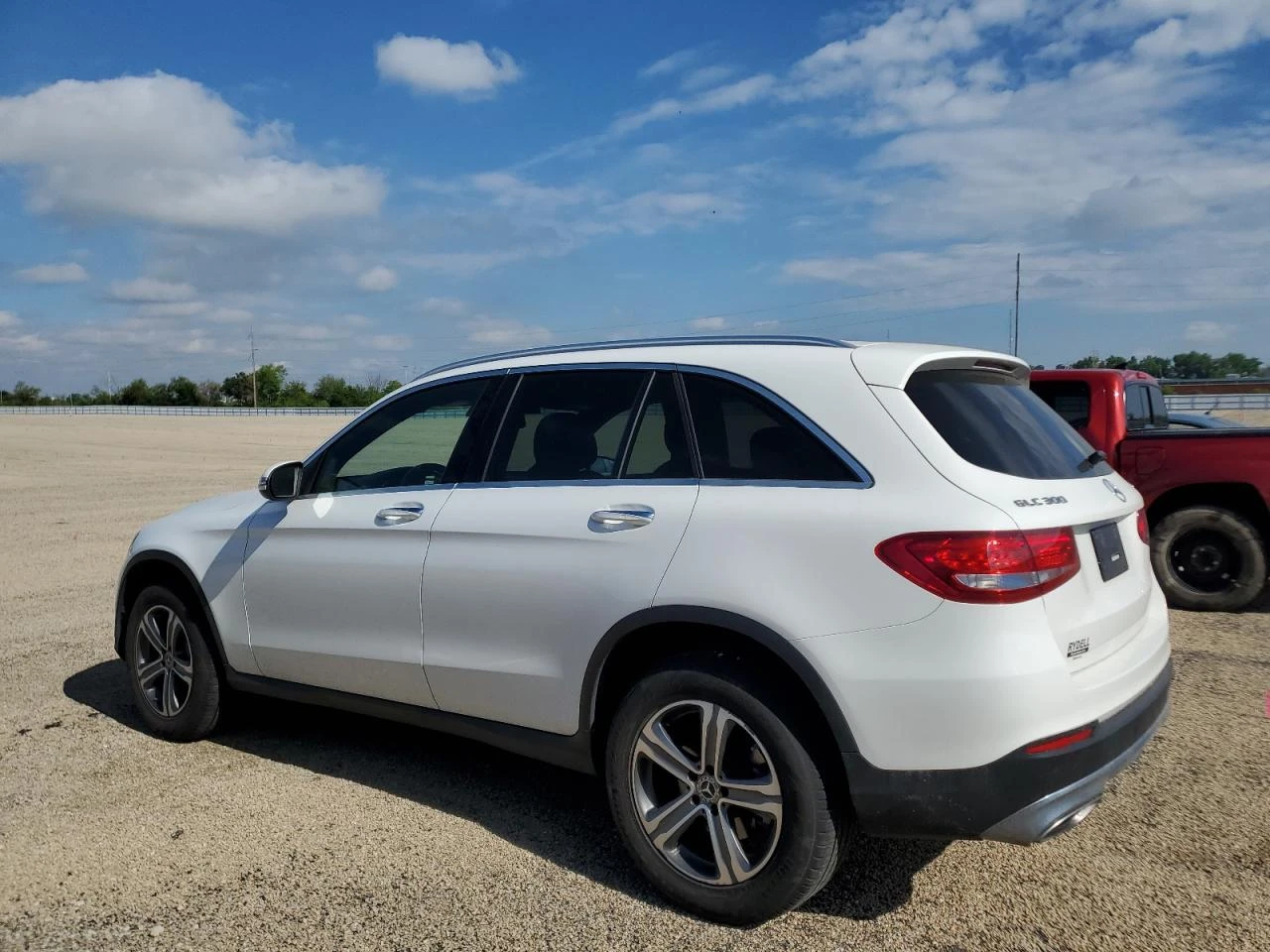 Mercedes-Benz GLC 300 2019 MERCEDES-BENZ GLC 300 4MATIC - изображение 4