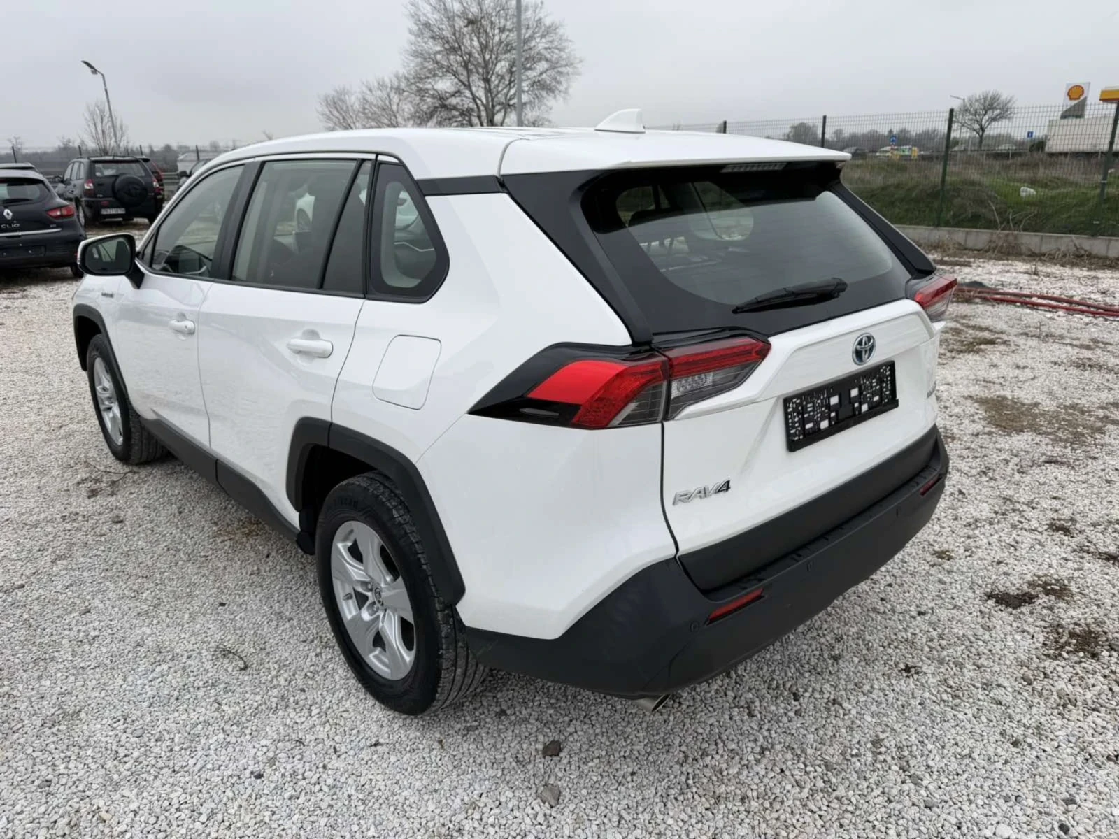 Toyota Rav4 2.5 4х4Hibrid 222ps - изображение 2