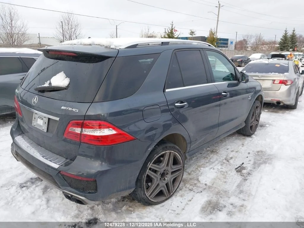 Mercedes-Benz ML 63 AMG * CARFAX * БЕЗ ПЪРВОНАЧАЛНА ВНОСКА - изображение 4