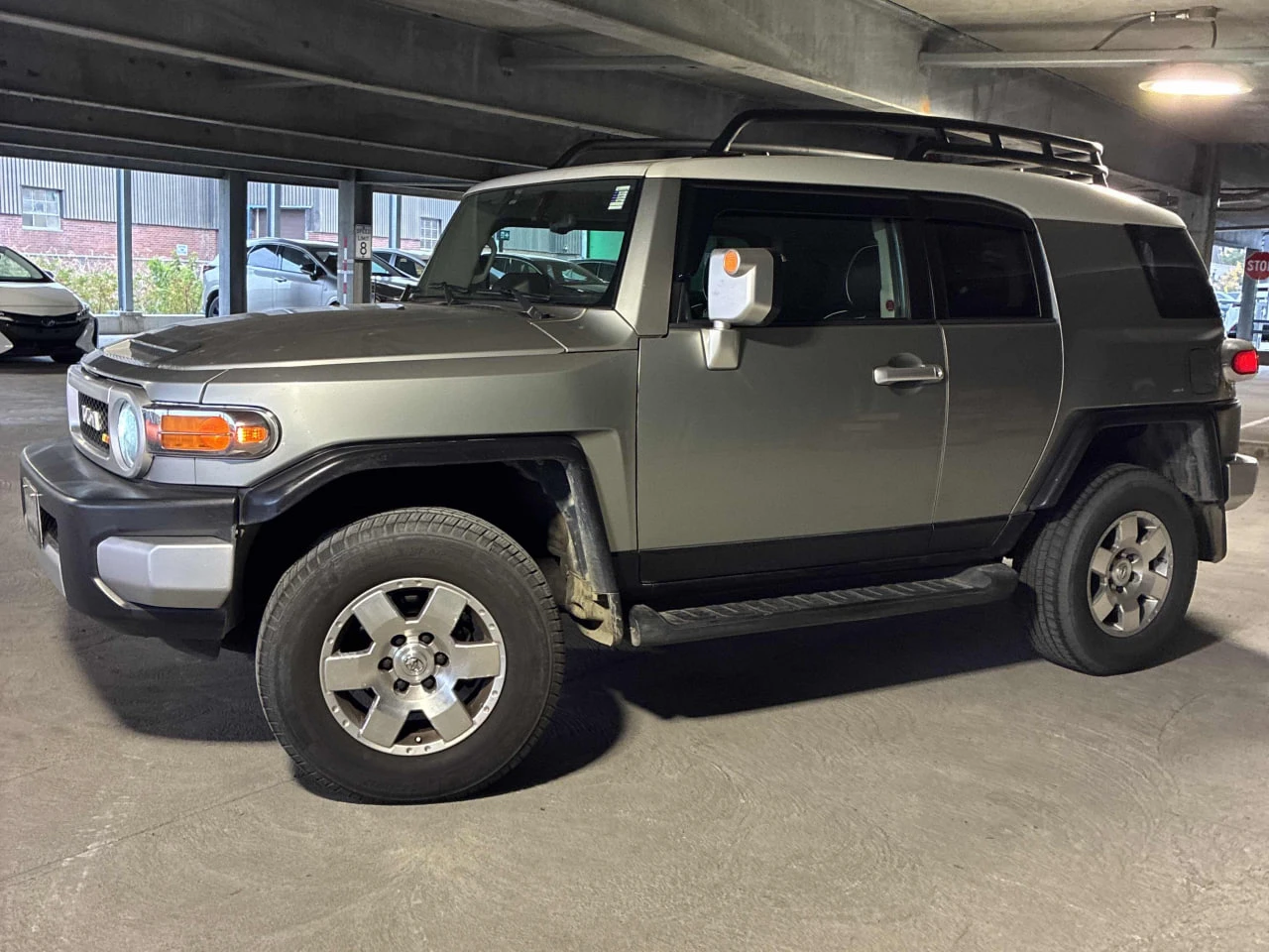 Toyota Fj cruiser CARFAX* АВТОФИНАНСИРАНЕ* БЕЗ ПЪРВОНАЧАЛНА ВНОСКА*  - изображение 2