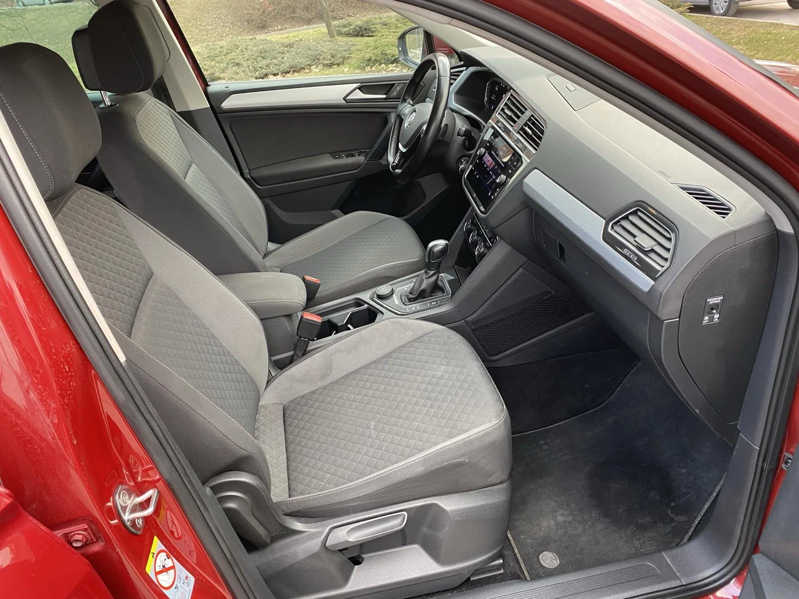 VW Tiguan от VW България, снимка 14 - Автомобили и джипове - 53906809