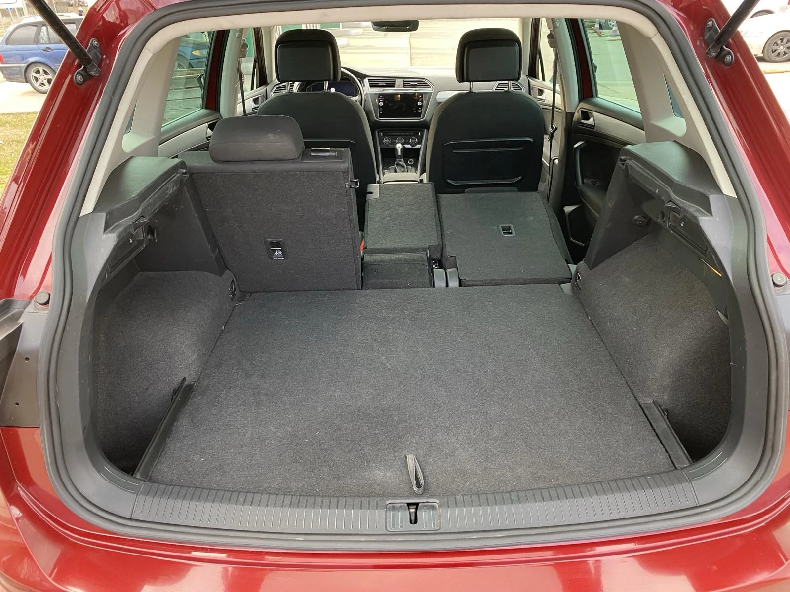 VW Tiguan от VW България, снимка 16 - Автомобили и джипове - 53906809