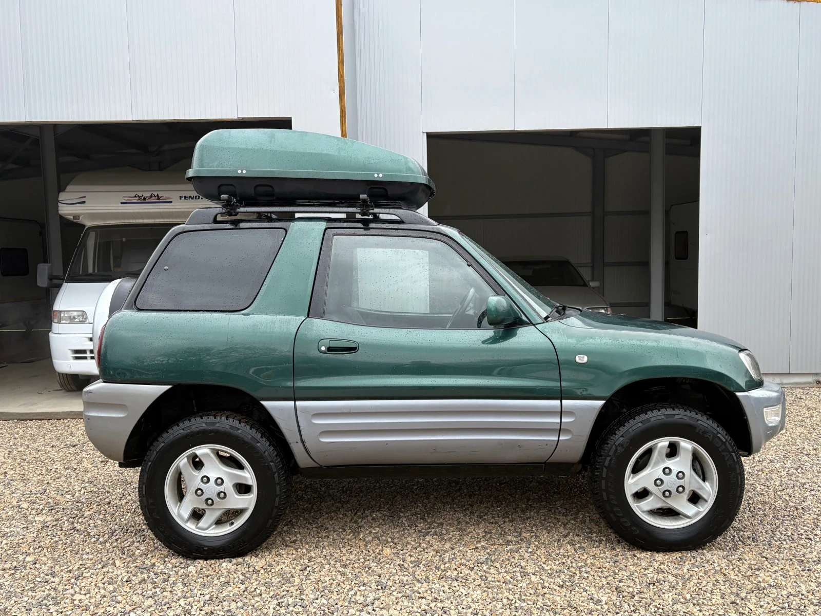 Toyota Rav4 2.0i klima gas italiq, снимка 5 - Автомобили и джипове - 53938133