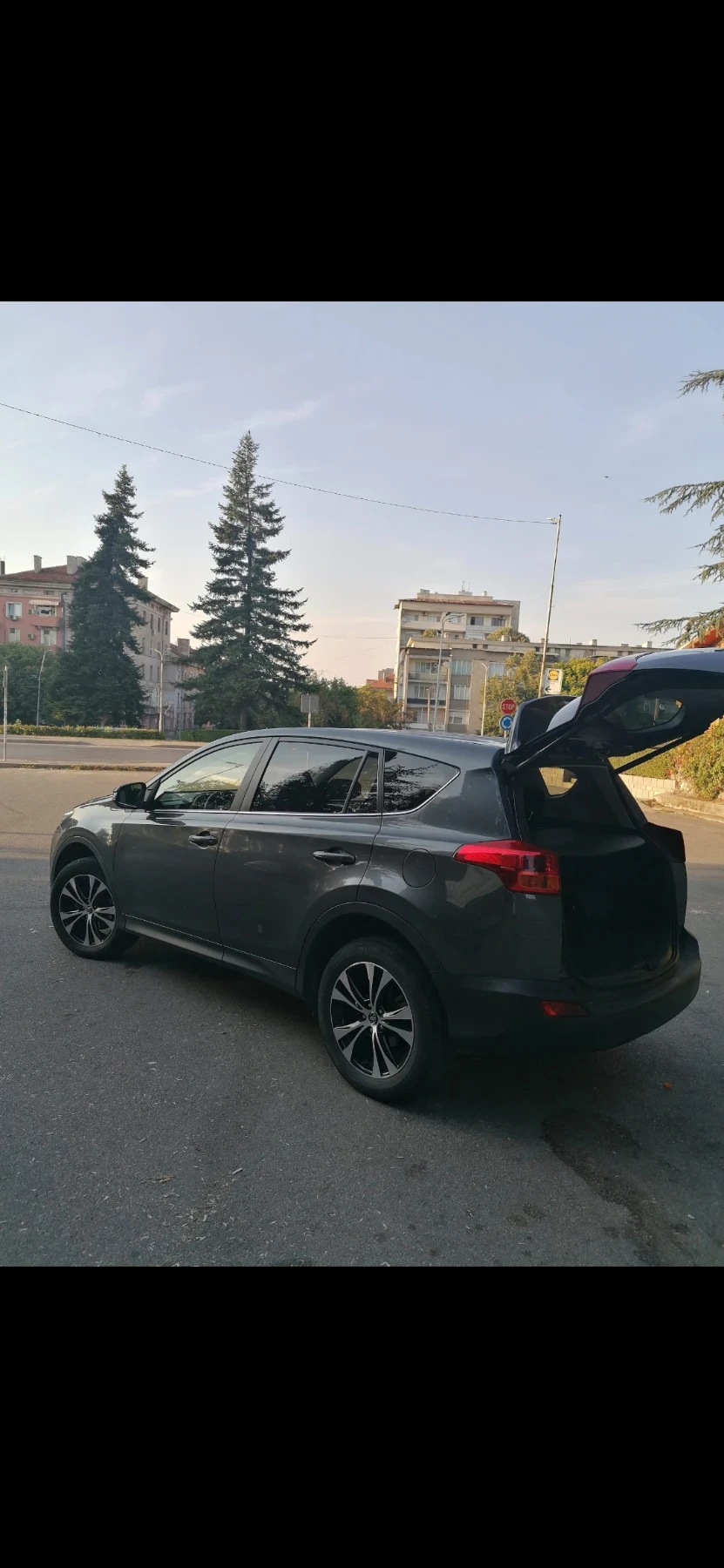 Toyota Rav4, снимка 4 - Автомобили и джипове - 54100525