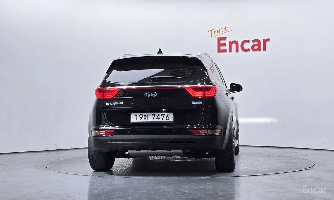 Kia Sportage, снимка 4 - Автомобили и джипове - 54454274
