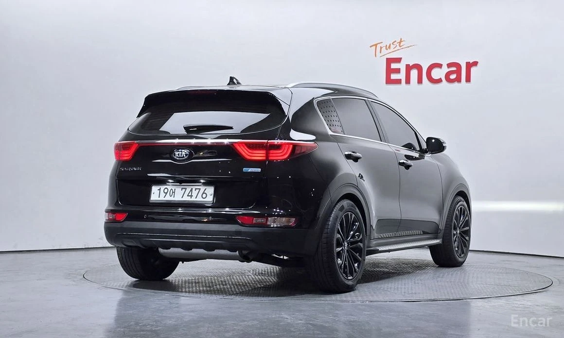 Kia Sportage, снимка 2 - Автомобили и джипове - 54454274