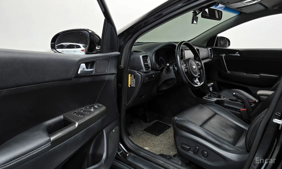 Kia Sportage, снимка 10 - Автомобили и джипове - 54454274