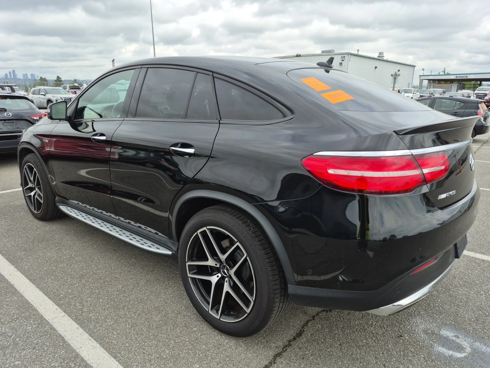 Mercedes-Benz GLE 43 AMG COUPE * * CARFAX * * АВТО КРЕДИТ * * 39K KM * * , снимка 4 - Автомобили и джипове - 55160471