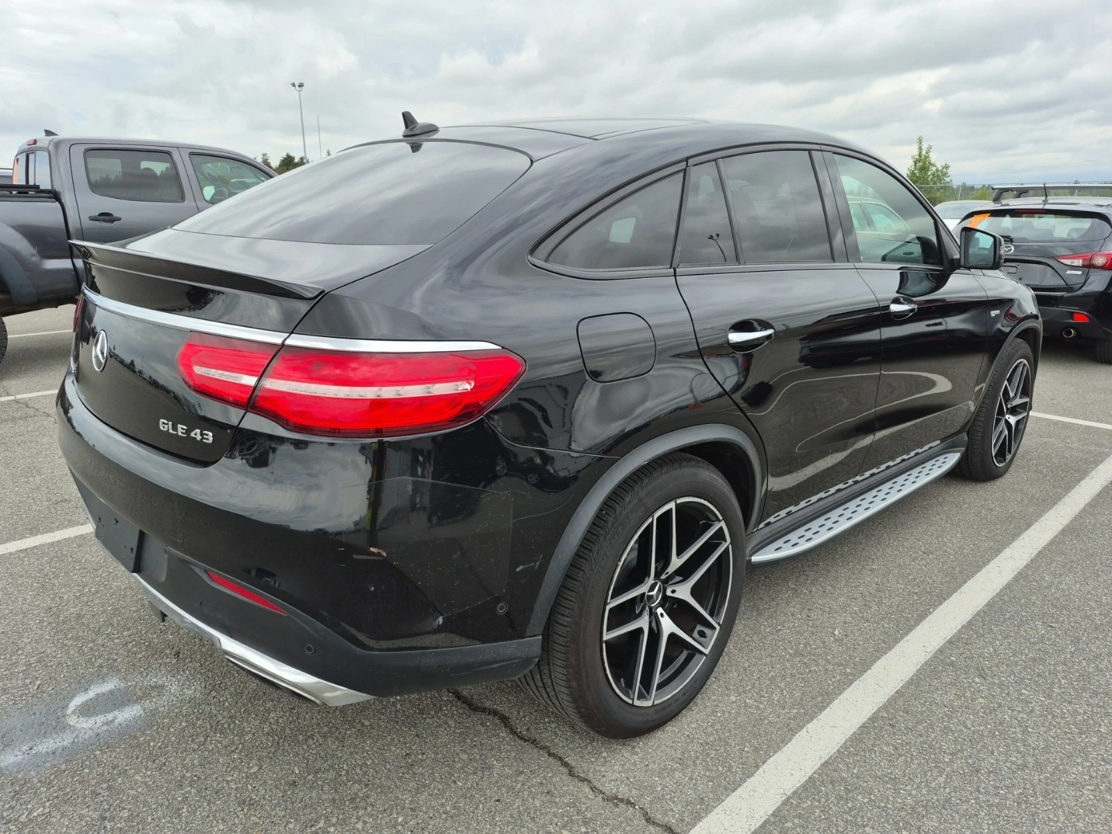 Mercedes-Benz GLE 43 AMG COUPE * * CARFAX * * АВТО КРЕДИТ * * 39K KM * * , снимка 3 - Автомобили и джипове - 55160471
