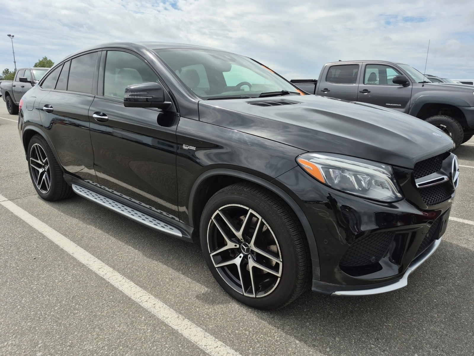 Mercedes-Benz GLE 43 AMG COUPE * * CARFAX * * АВТО КРЕДИТ * * 39K KM * * , снимка 2 - Автомобили и джипове - 55160471