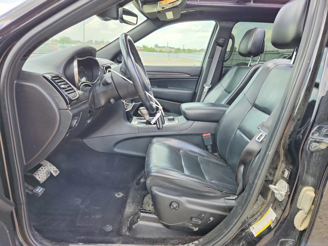 Jeep Grand cherokee HIGH ALTITUDE 5.7 HEMI ДИСТРОНИК CARPLAY, снимка 7 - Автомобили и джипове - 55483868