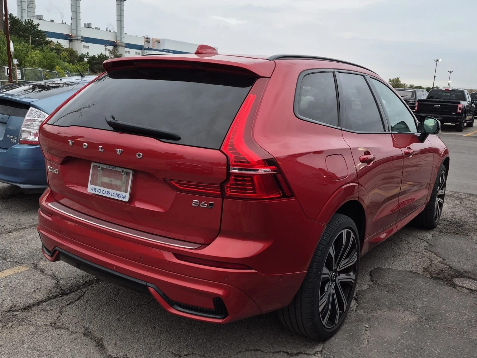 Volvo XC60 * R DESIGN * CARFAX * ЦЕНА ДО БГ, снимка 3 - Автомобили и джипове - 56129478