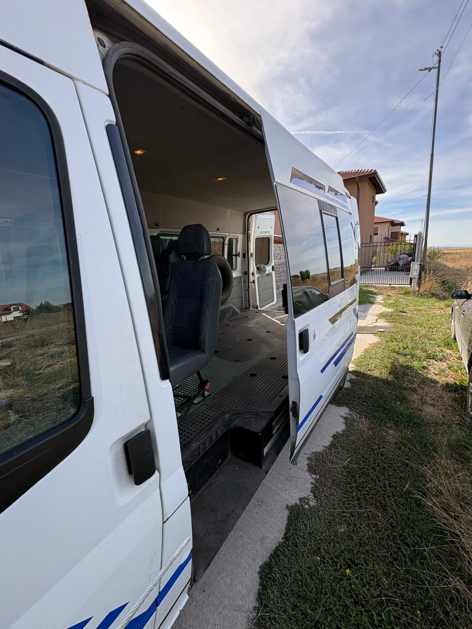 Ford Transit, снимка 13 - Бусове и автобуси - 56373535