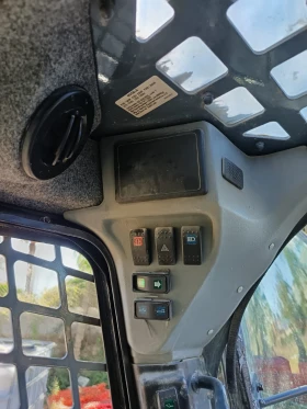 Мини челни товарачи GEHL R260-КЛИМАТИК+ ПАРНО+ 1100часа. | Auto.bg — изображение 3