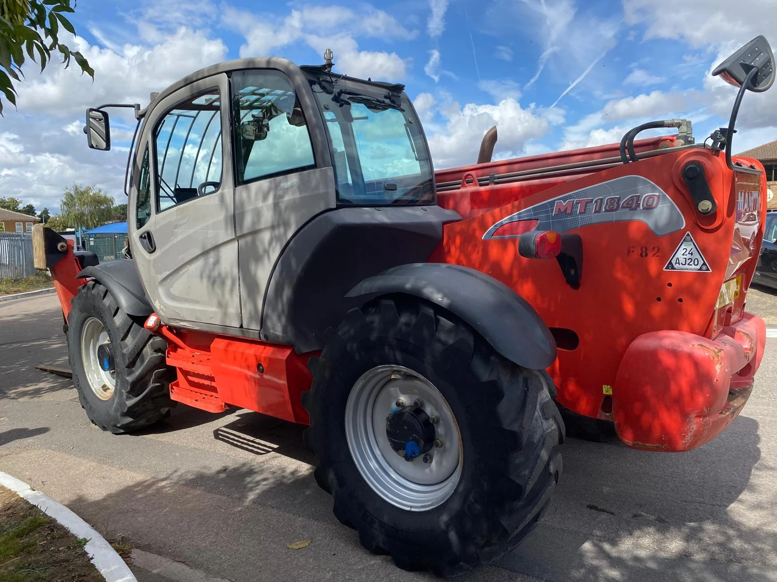 Телескопични товарачи Manitou MT1840 - изображение 3