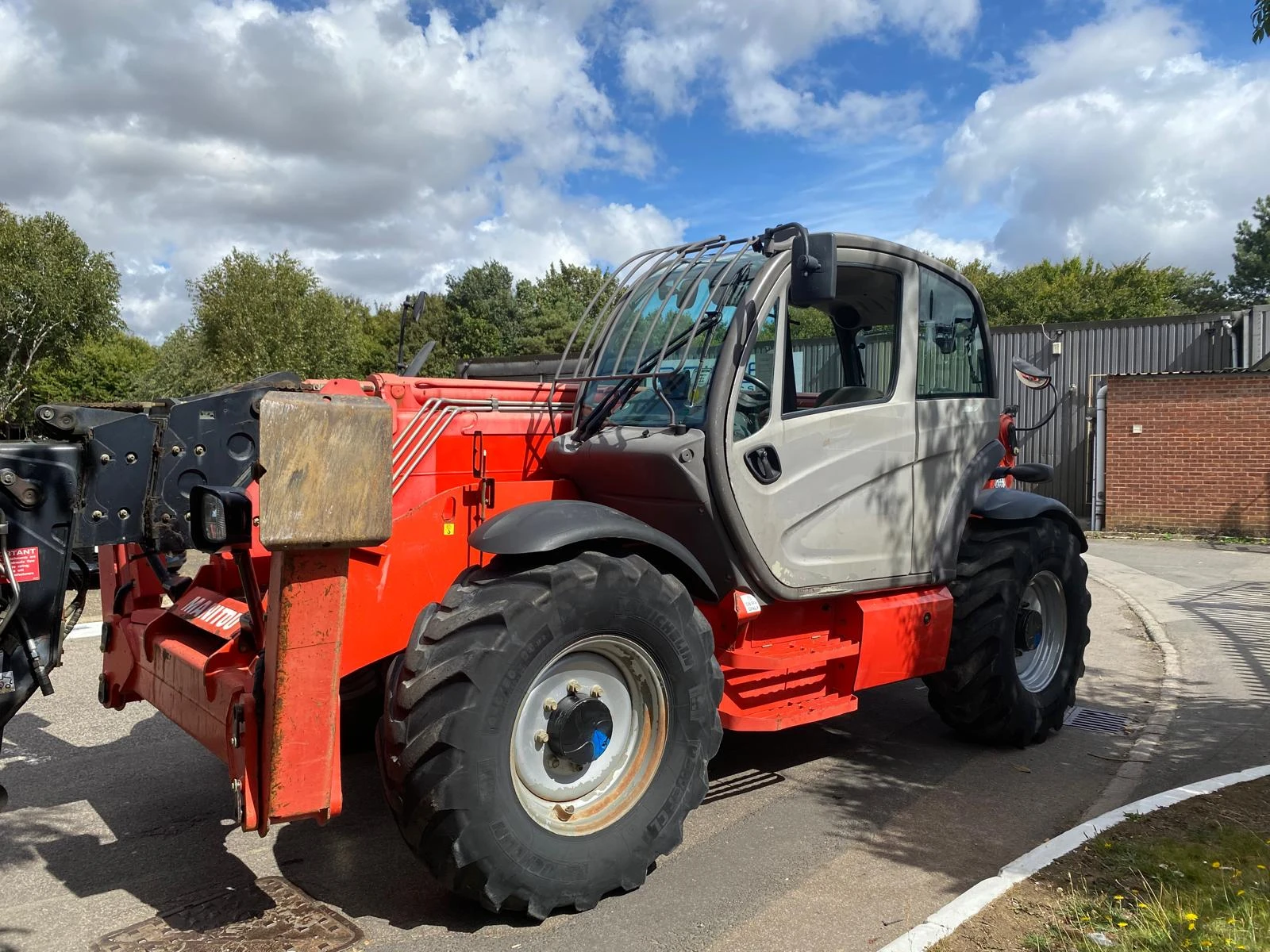 Телескопични товарачи Manitou MT1840 - изображение 2