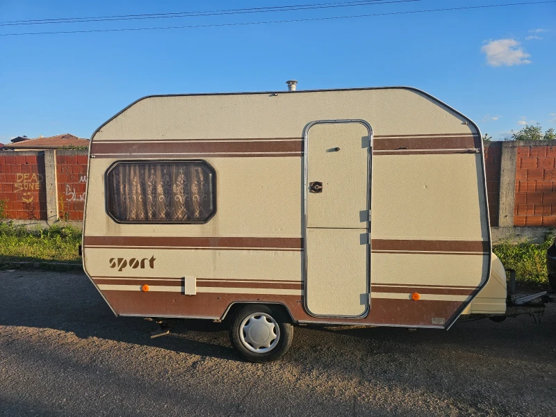 Каравана ABI WILK 750кг, снимка 2 - Каравани и кемпери - 46665403