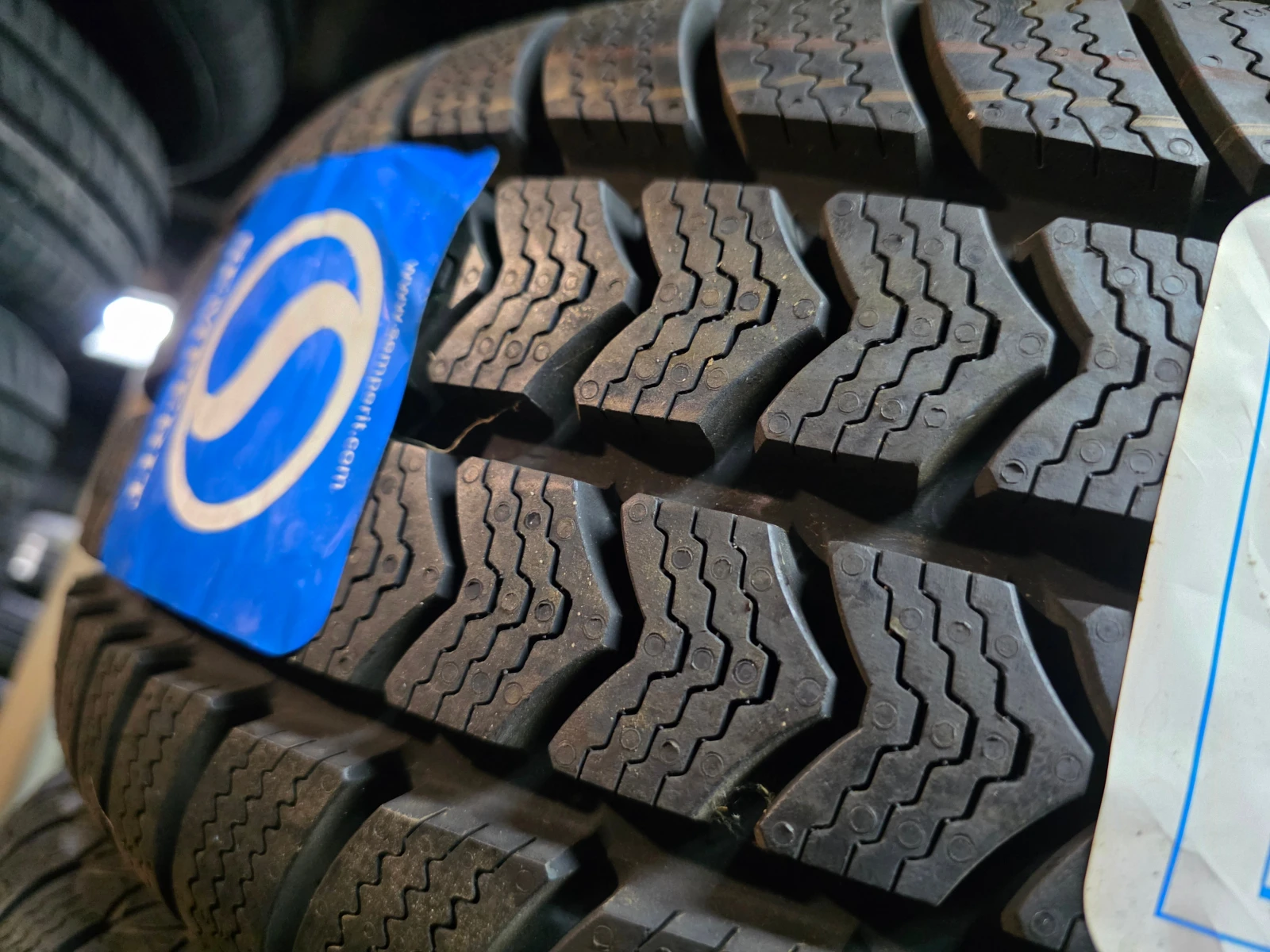 ���� 215/65R15 | Mobile.bg � ����������� 3