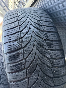 Гуми Зимни 215/55R17, снимка 5 - Гуми и джанти - 53695163
