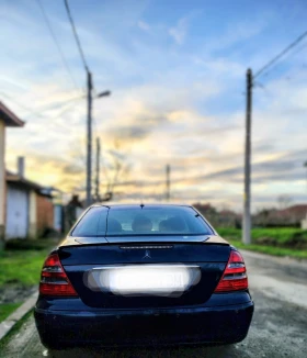 Mercedes-Benz E 220, снимка 6