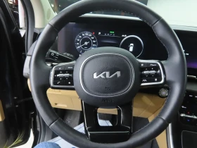 Kia Carnival 9-Seater Prestige, снимка 8