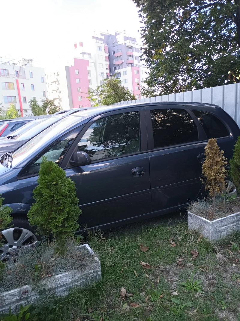 Opel Meriva, снимка 3 - Автомобили и джипове - 47893497