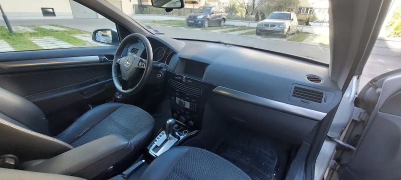 Opel Astra Astra H , снимка 8 - Автомобили и джипове - 47911139