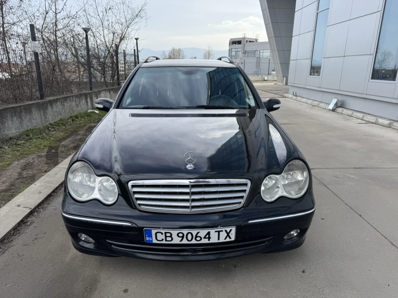 Mercedes-Benz C 220, снимка 4 - Автомобили и джипове - 49000741