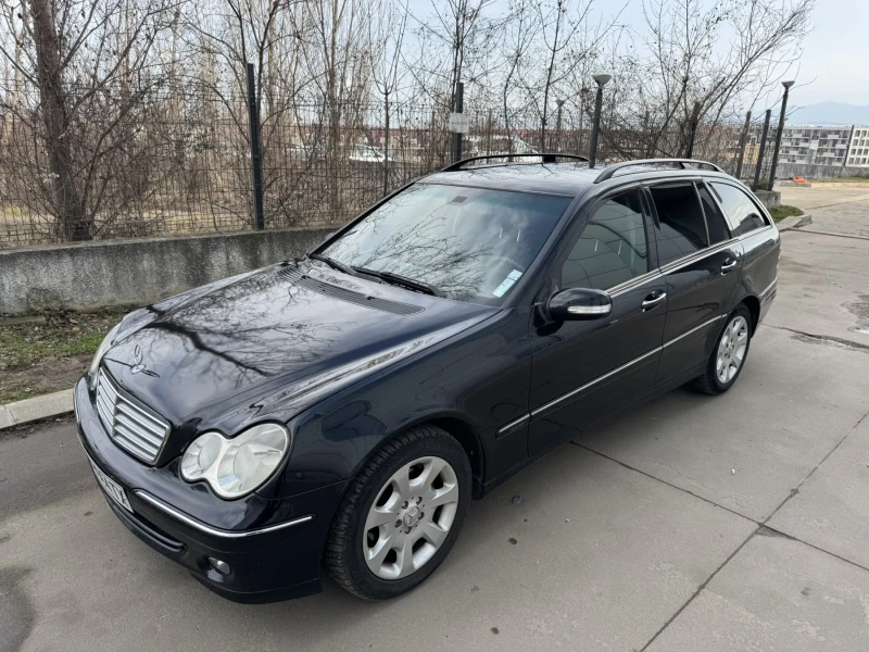 Mercedes-Benz C 220, снимка 1 - Автомобили и джипове - 49000741